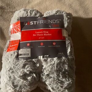 BESTFRIENDS  BY SHERI LUXURY SHAG PET  BLANKE